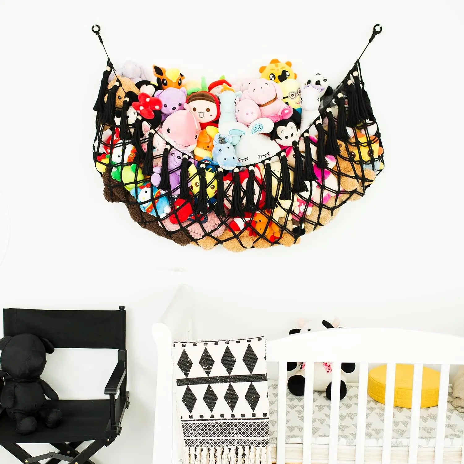Wall-Mounted Stuffed Animal Hammock, Handmade Macrame Toy Storage Net for Plushies Organizer (Black)